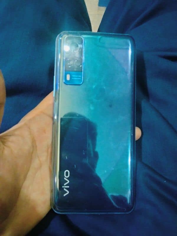 vivo y51s 8gb 128gb box sath he penal chenj he condition ok 3