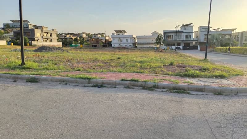 Solid Investment 1 Kanal Developed Plot For Sale 0