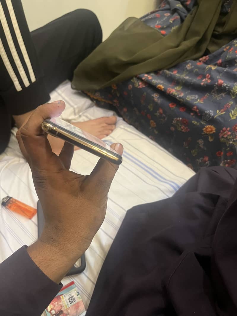 Iphone xs max rose gold 64gp jv 6