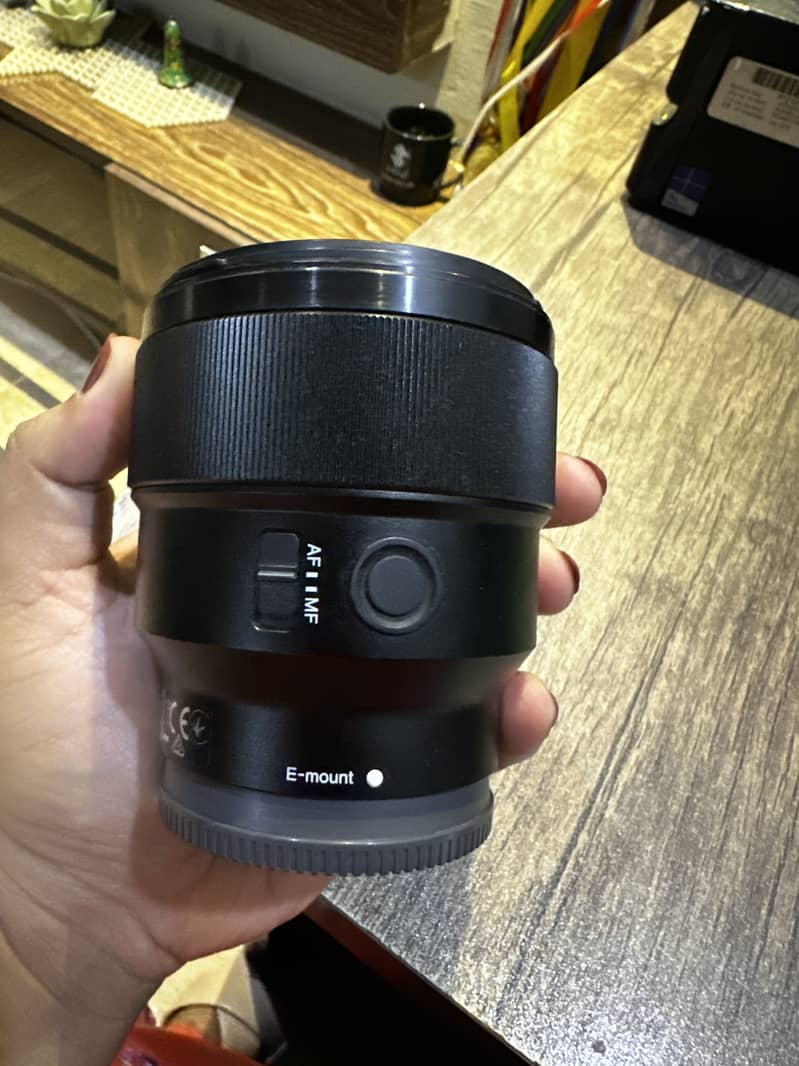Sony 85mm 1.8 1
