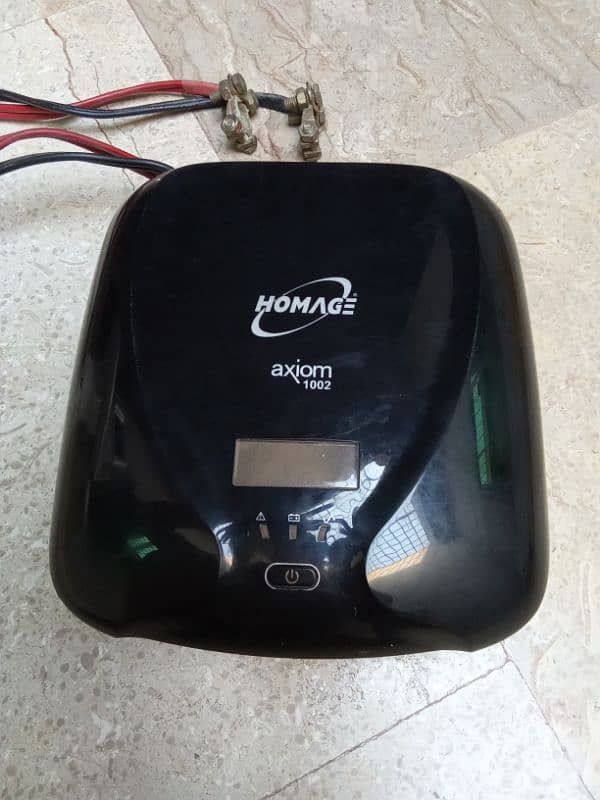 Homage axiom1002 1000VA/660W 0