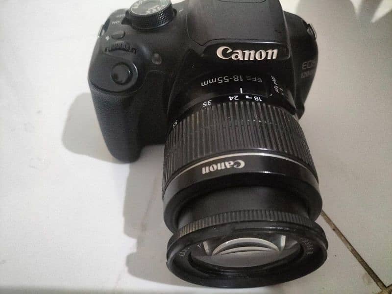 Canon 2200D with 18-55 lens 0