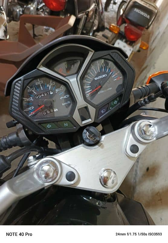 suzuki GSX 125 2