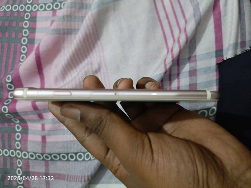 Iphone 7 PTA 128gb 6