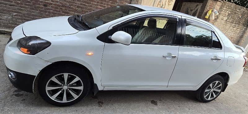 Toyota Belta 2012 3