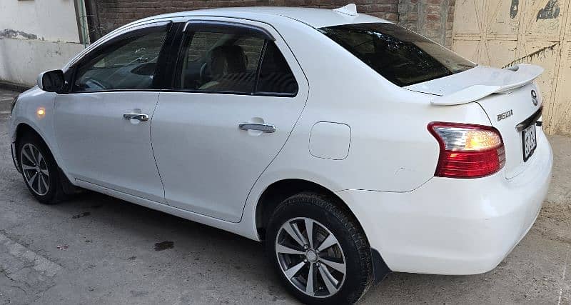 Toyota Belta 2012 6