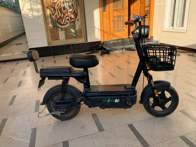 Evee Flipper Electric Scooty For Sale 0