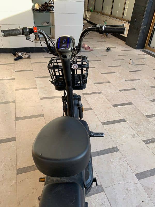 Evee Flipper Electric Scooty For Sale 2