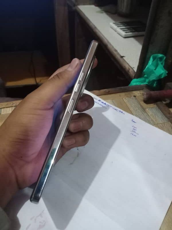 Tecno camon 30 12+12/256 lush 3