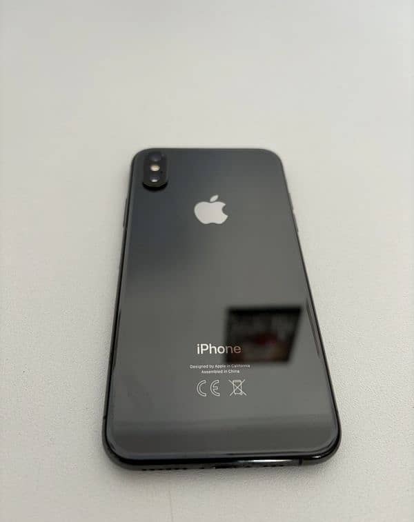 Apple iPhone XS 0