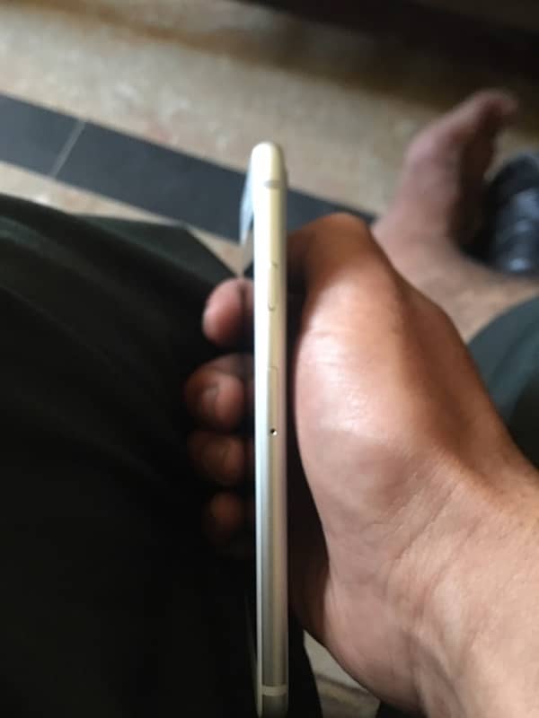 iphone 8 urgent sale 3