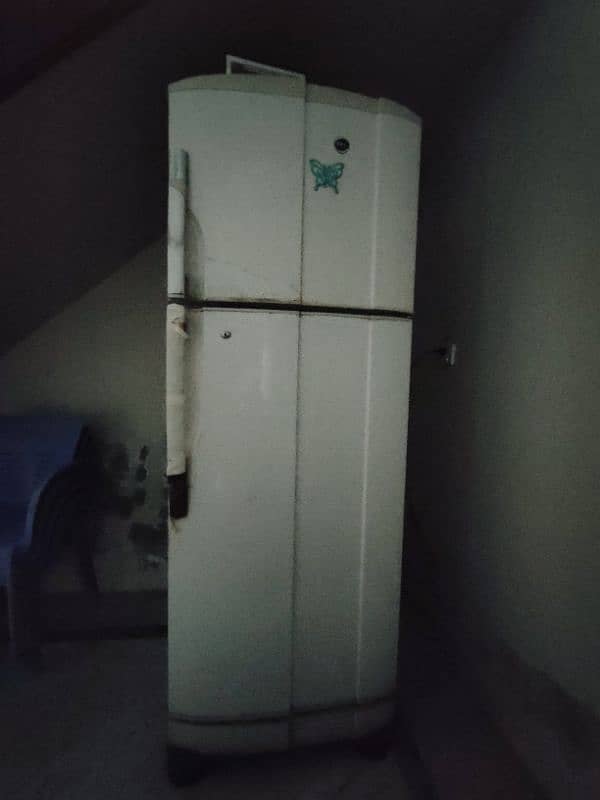 pel Refrigerator 0