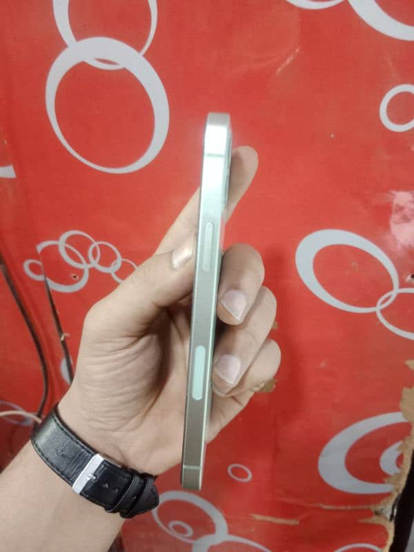 iphone 12 water pack 1