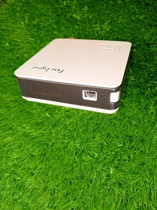 Fire Legend  PV12 Portable Wireless LED projector 0