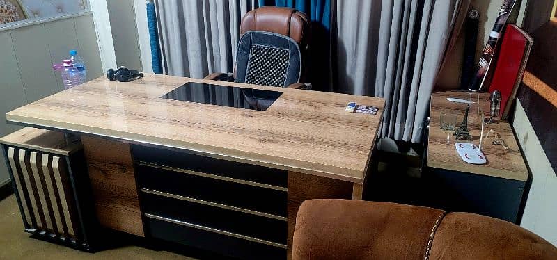 Executive Office Table Uv Sheet 0