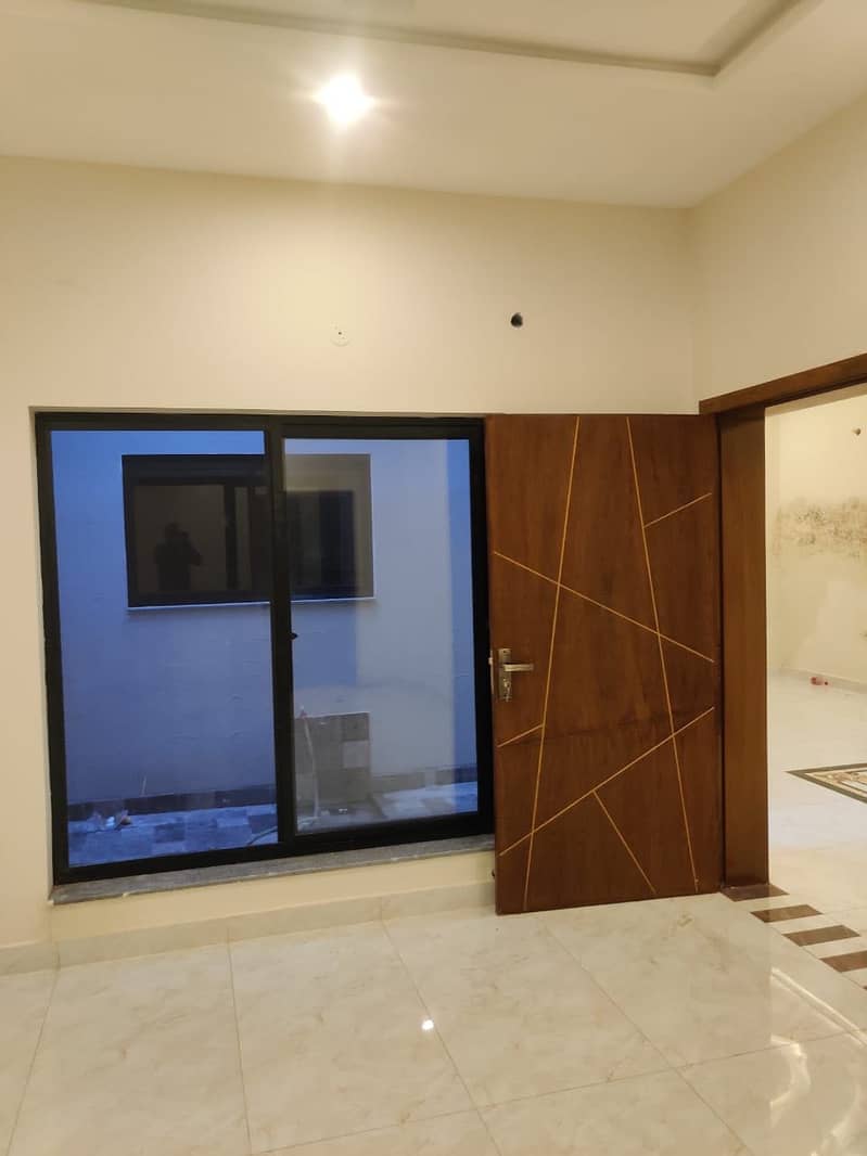 10 Marla Beautiful Lower Portion On Rent In Nawab Town Block C 18