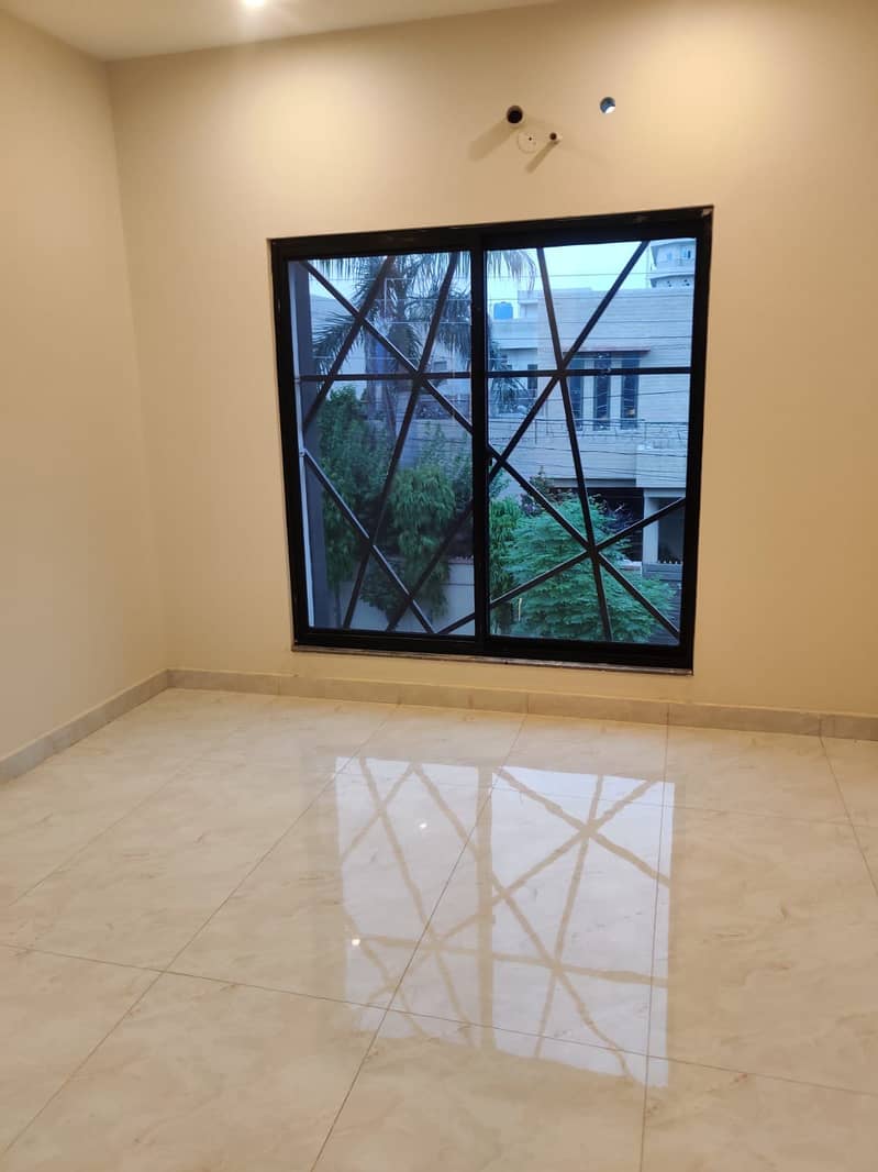 10 Marla Beautiful Lower Portion On Rent In Nawab Town Block C 21