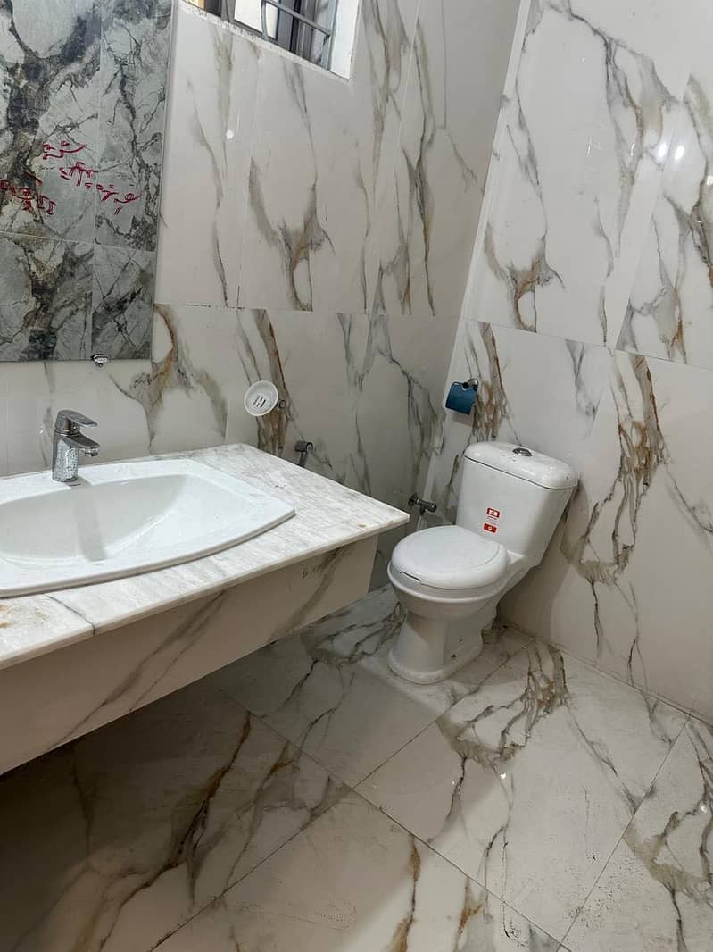 10 Marla Beautiful Lower Portion On Rent In Nawab Town Block C 27