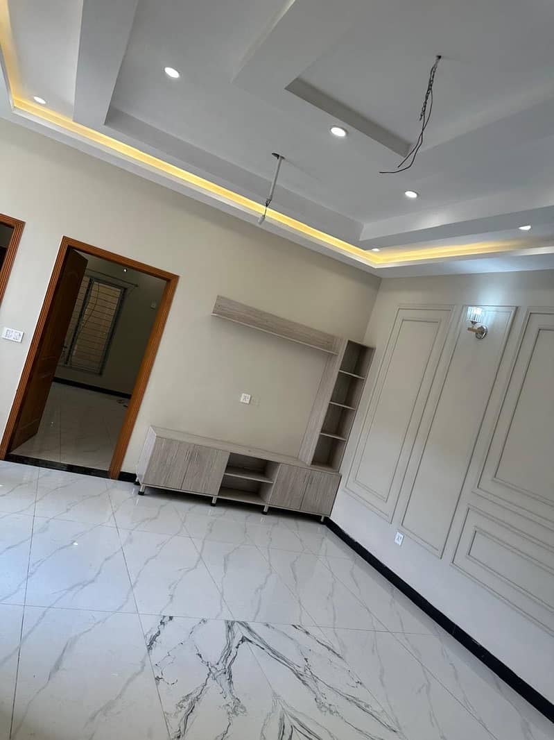 10 Marla Beautiful Lower Portion On Rent In Nawab Town Block C 28
