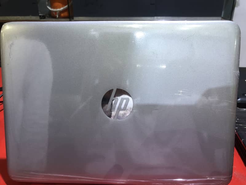 Hp elite book 820 G3 i5 6th Generation 2