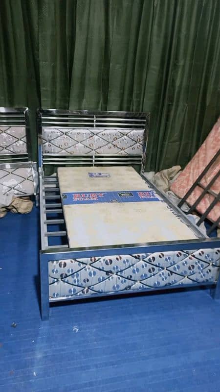 Stainless steel single beds 11