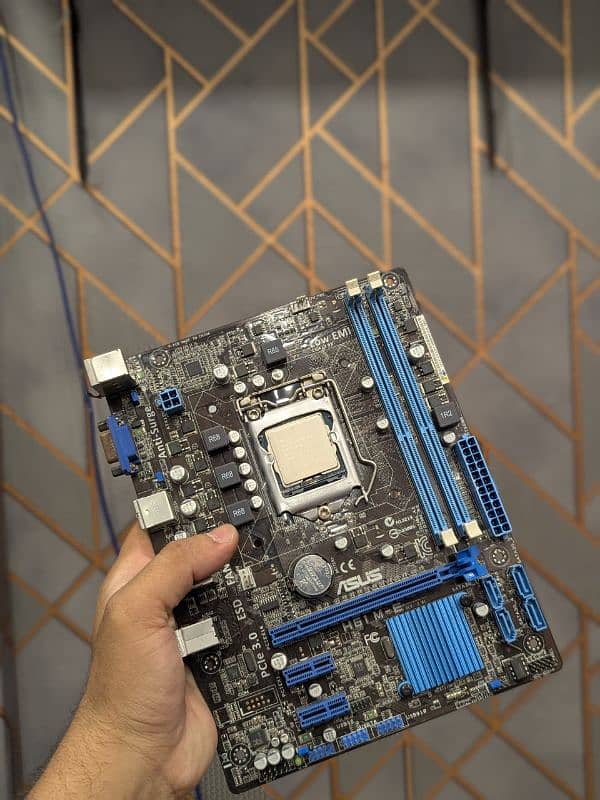 intel core i7 3770 with asus h61m-e with 8gb ram 0