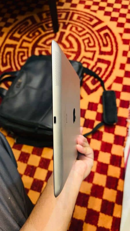Ipad Apple  4th Generation 6