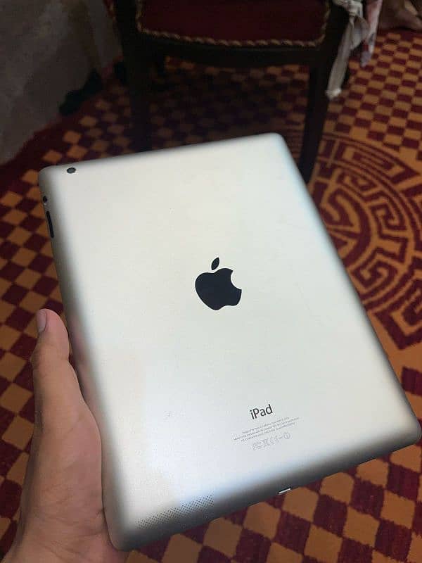 Ipad Apple  4th Generation 15