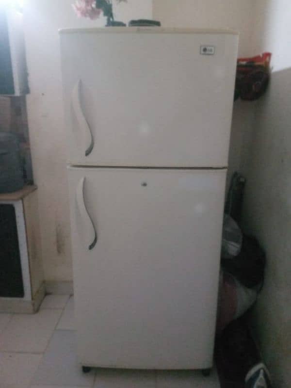 LG good condition 0