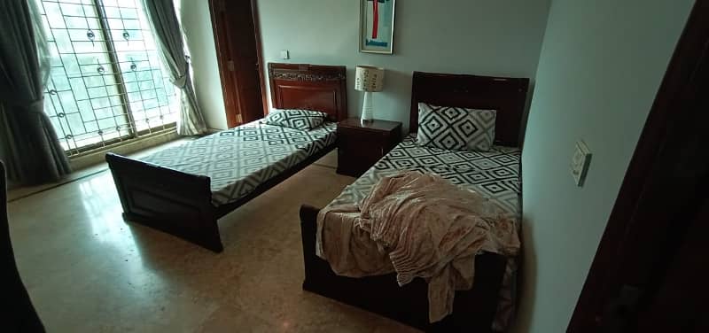 1 Kanal Fully Furnished Modern Upper Portion For Rent In DHA Phase 4 Lahore! 5