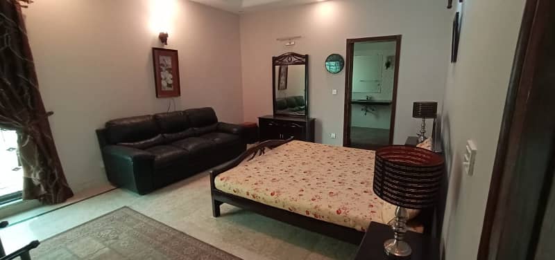 1 Kanal Fully Furnished Modern Upper Portion For Rent In DHA Phase 4 Lahore! 9
