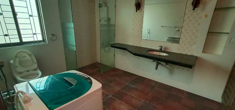 1 Kanal Fully Furnished Modern Upper Portion For Rent In DHA Phase 4 Lahore! 11