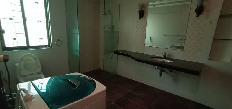 1 Kanal Fully Furnished Modern Upper Portion For Rent In DHA Phase 4 Lahore! 12