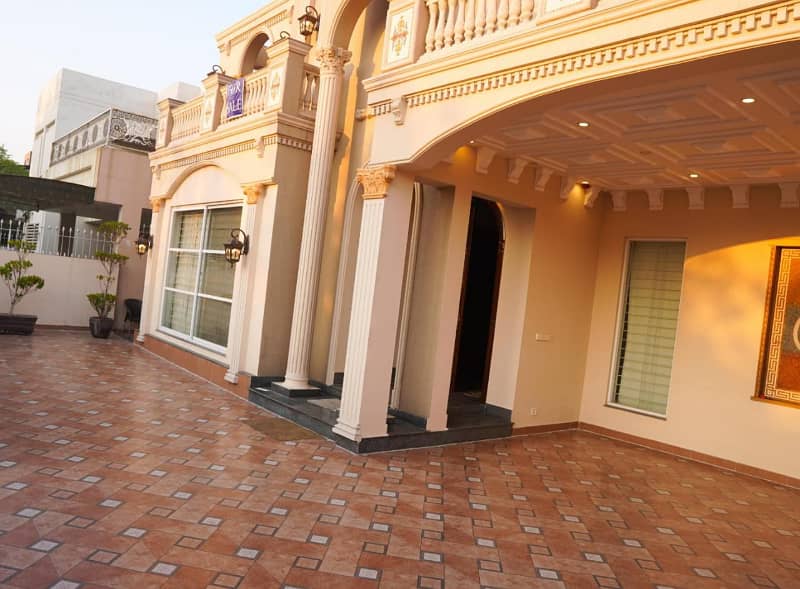 20 Marla Brand New 6 Bedroom Victorian Design House For Sale! 0
