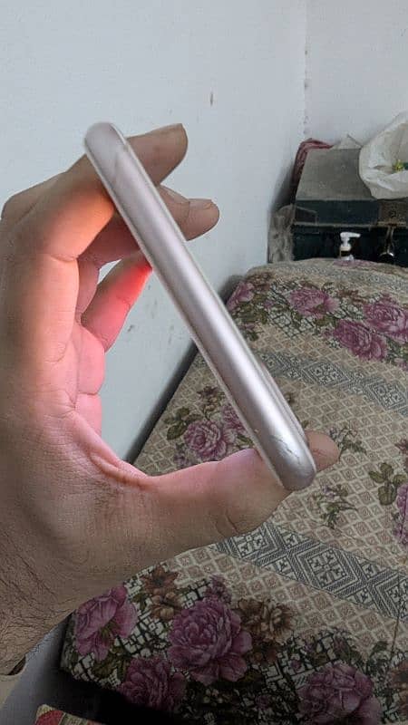 I phone 7 Plus PTA 4