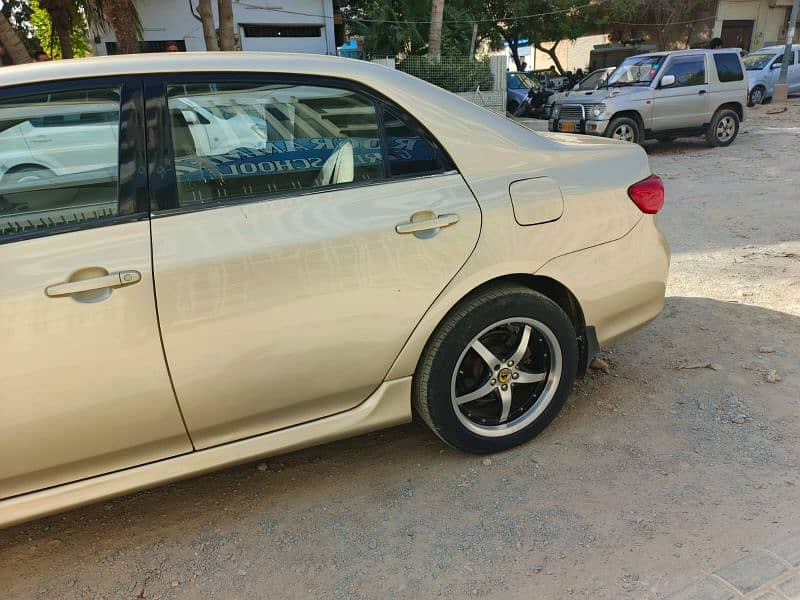 Toyota Corolla GLI 2012 4