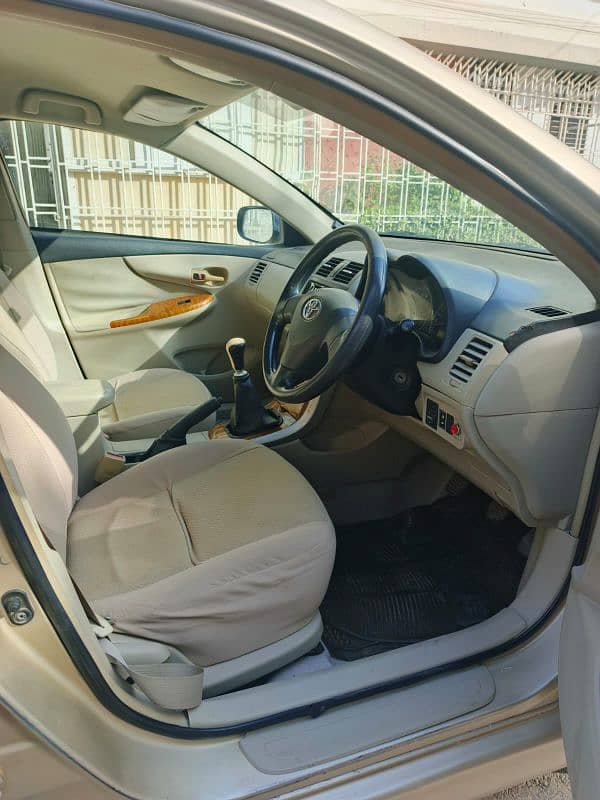 Toyota Corolla GLI 2012 5