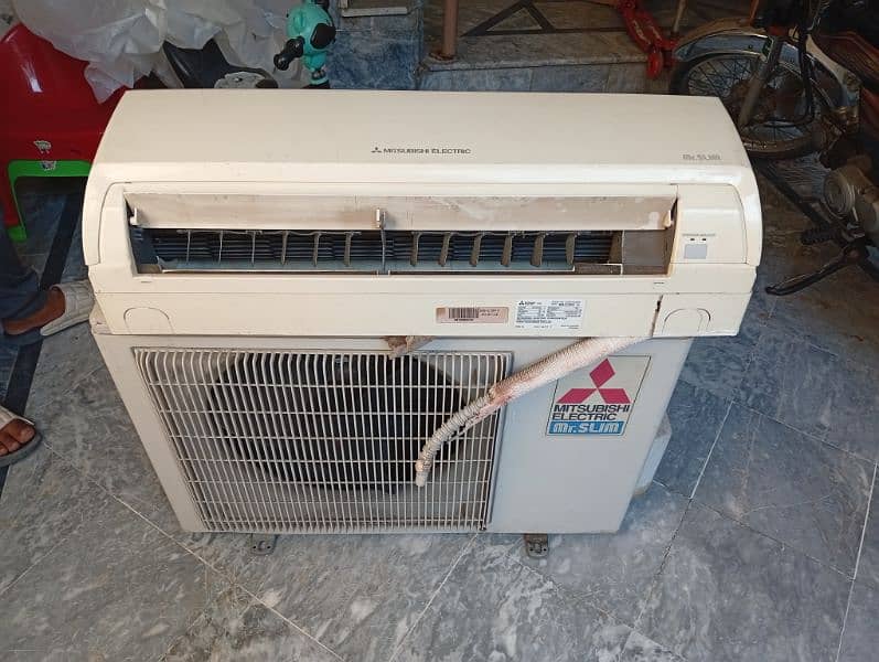 AC mitsubishi 4