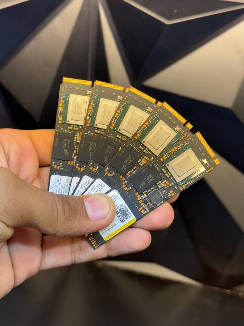 Micron 2TB NVMe Gen 4 SSD 0