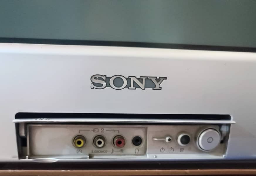 Genuine Sony TV 21" 1