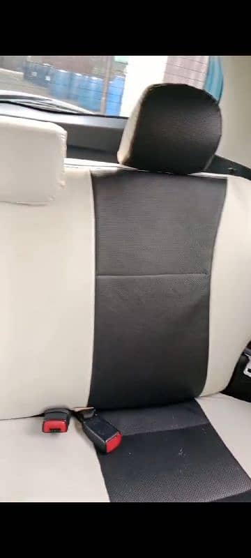 Toyota Vitz 2017 8