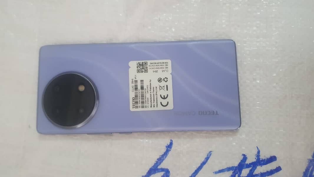 Techno cammon 30s in warranty 10 mnth 1