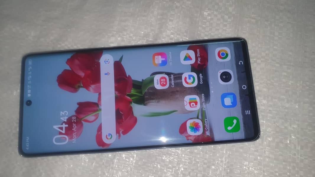 Techno cammon 30s in warranty 10 mnth 2