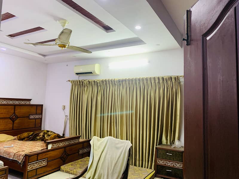 1 KANAL UPPER PORTION FOR RENT IN PIA HOUSING SOCIETY NEAR PIA MAIN BOULEVARD. ALL FACILITIES AVAILABLE. ORIGINAL AVAILABLE FOR BOTH FAMILY AND OFFICE. 5