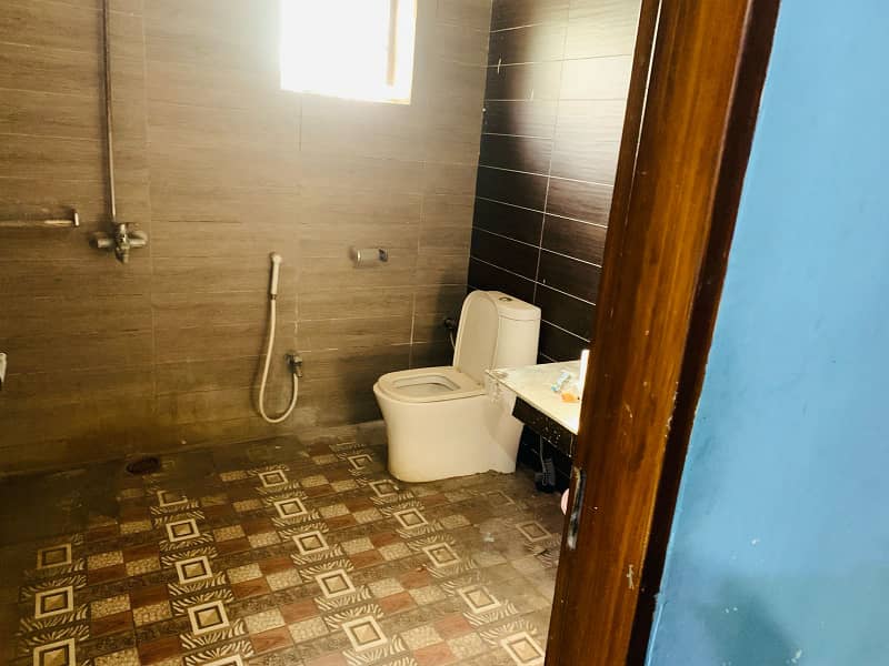 1 KANAL UPPER PORTION FOR RENT IN PIA HOUSING SOCIETY NEAR PIA MAIN BOULEVARD. ALL FACILITIES AVAILABLE. ORIGINAL AVAILABLE FOR BOTH FAMILY AND OFFICE. 6