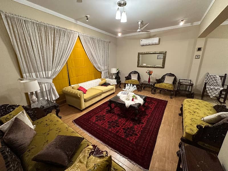 Defense villa available for rent 0