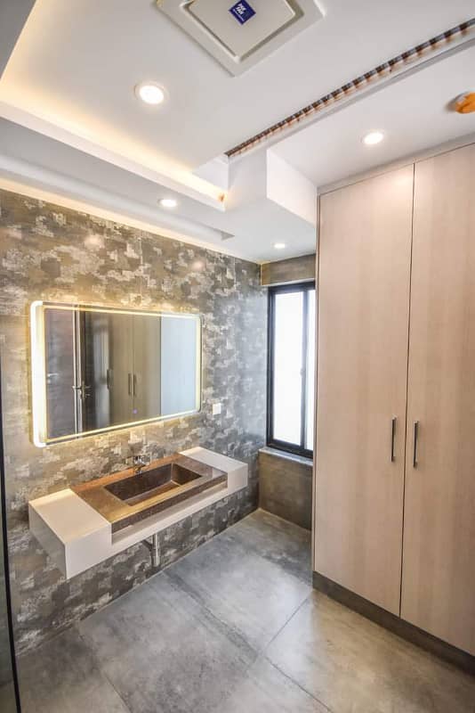 5 Marla Most Bueatifull Luxury Bungalow For Rent At Prime Location In Dha Lahore 5