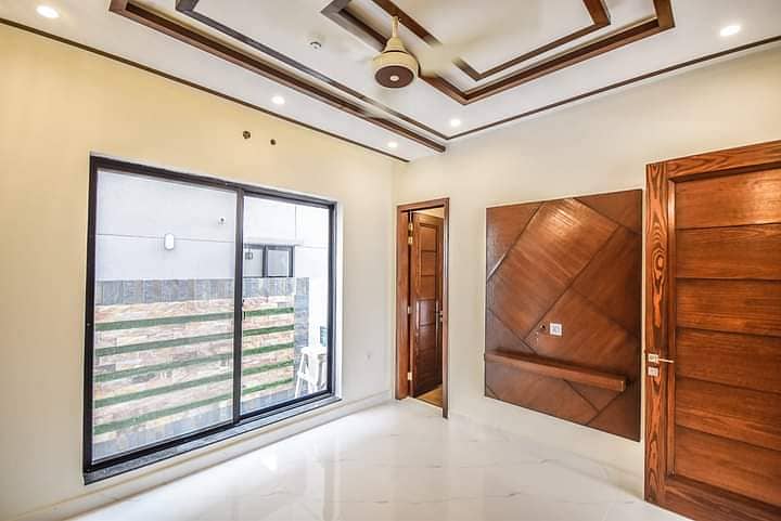 5 Marla Most Beautiful Luxury Bungalow For Rent At Prime Location In Dha Lahore Phase 5 9