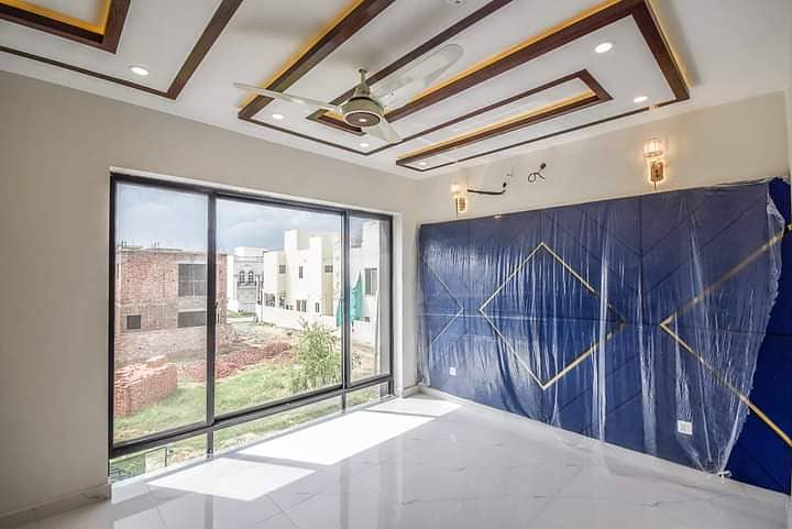 5 Marla Most Beautiful Luxury Bungalow For Rent At Prime Location In Dha Lahore Phase 5 10