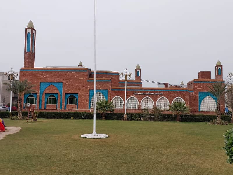 3 MARLA COMMERCIAL PLOT FOR SALE WITH POSSESION IN AL KABIR TOWN PHASE 2 BLOCK USMAN 7